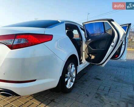 Белый Киа Оптима, объемом двигателя 2 л и пробегом 184 тыс. км за 6700 $, фото 6 на Automoto.ua