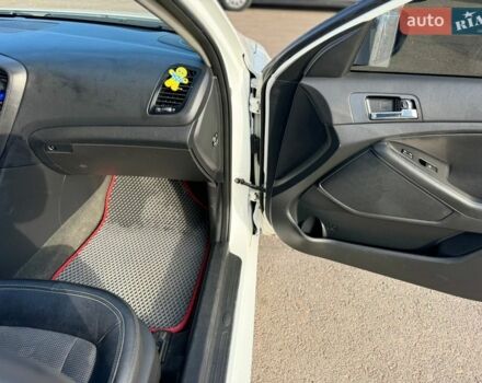 Белый Киа Оптима, объемом двигателя 2 л и пробегом 256 тыс. км за 8800 $, фото 40 на Automoto.ua