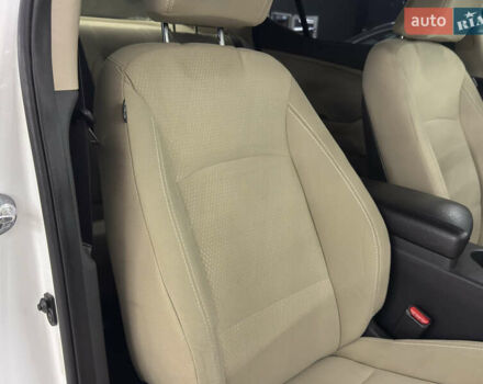 Білий Кіа Оптіма, об'ємом двигуна 2.36 л та пробігом 262 тис. км за 8199 $, фото 16 на Automoto.ua