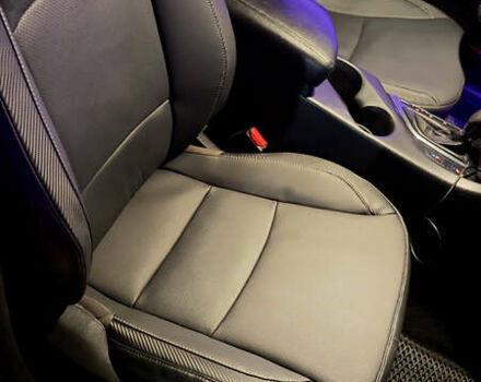 Белый Киа Оптима, объемом двигателя 2 л и пробегом 225 тыс. км за 8300 $, фото 5 на Automoto.ua