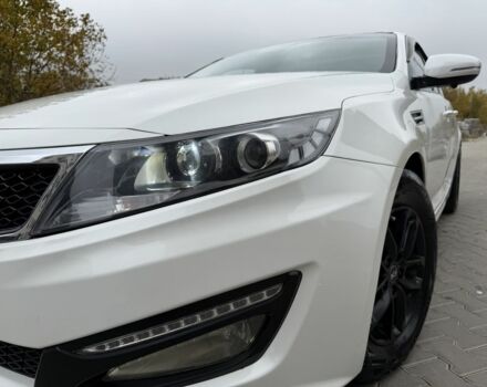 Білий Кіа Оптіма, об'ємом двигуна 2 л та пробігом 365 тис. км за 7700 $, фото 7 на Automoto.ua