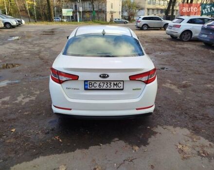 Белый Киа Оптима, объемом двигателя 2.36 л и пробегом 137 тыс. км за 8200 $, фото 2 на Automoto.ua