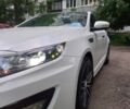 Белый Киа Оптима, объемом двигателя 2 л и пробегом 380 тыс. км за 9000 $, фото 1 на Automoto.ua
