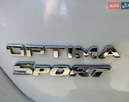 Белый Киа Оптима, объемом двигателя 2 л и пробегом 95 тыс. км за 11500 $, фото 7 на Automoto.ua