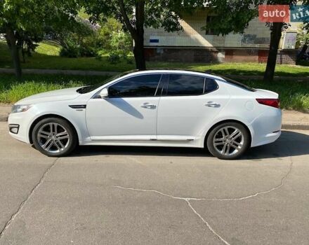 Белый Киа Оптима, объемом двигателя 2 л и пробегом 95 тыс. км за 11500 $, фото 4 на Automoto.ua