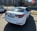 Білий Кіа Оптіма, об'ємом двигуна 2.36 л та пробігом 279 тис. км за 8500 $, фото 9 на Automoto.ua