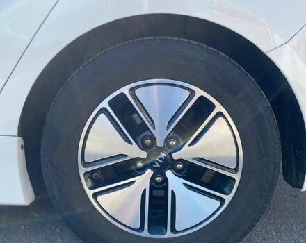 Білий Кіа Оптіма, об'ємом двигуна 2.36 л та пробігом 168 тис. км за 9200 $, фото 2 на Automoto.ua