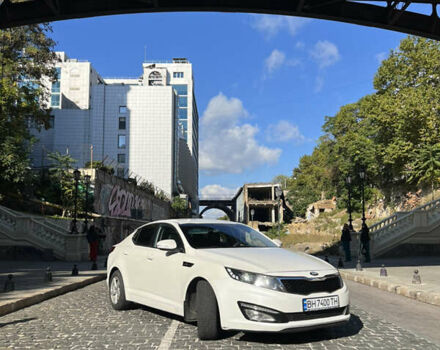 Белый Киа Оптима, объемом двигателя 2 л и пробегом 219 тыс. км за 9500 $, фото 1 на Automoto.ua