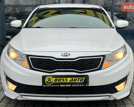 Білий Кіа Оптіма, об'ємом двигуна 2.36 л та пробігом 270 тис. км за 10000 $, фото 1 на Automoto.ua
