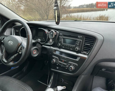 Білий Кіа Оптіма, об'ємом двигуна 2 л та пробігом 254 тис. км за 9999 $, фото 7 на Automoto.ua