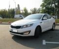 Белый Киа Оптима, объемом двигателя 1.7 л и пробегом 130 тыс. км за 12800 $, фото 4 на Automoto.ua