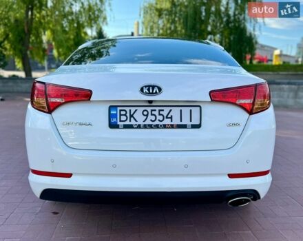 Белый Киа Оптима, объемом двигателя 1.69 л и пробегом 245 тыс. км за 9600 $, фото 21 на Automoto.ua