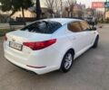 Білий Кіа Оптіма, об'ємом двигуна 2.4 л та пробігом 210 тис. км за 7500 $, фото 7 на Automoto.ua