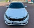 Белый Киа Оптима, объемом двигателя 1.69 л и пробегом 245 тыс. км за 9600 $, фото 3 на Automoto.ua