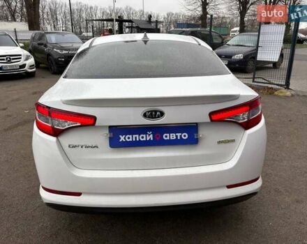 Белый Киа Оптима, объемом двигателя 2.36 л и пробегом 168 тыс. км за 9500 $, фото 5 на Automoto.ua