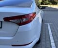 Белый Киа Оптима, объемом двигателя 2 л и пробегом 150 тыс. км за 9800 $, фото 8 на Automoto.ua