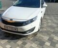 Білий Кіа Оптіма, об'ємом двигуна 2 л та пробігом 208 тис. км за 9500 $, фото 1 на Automoto.ua