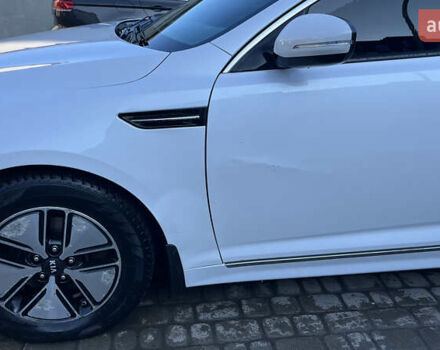 Белый Киа Оптима, объемом двигателя 2.4 л и пробегом 252 тыс. км за 9000 $, фото 3 на Automoto.ua