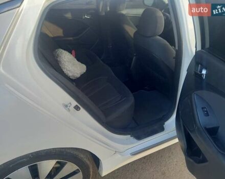 Белый Киа Оптима, объемом двигателя 2.36 л и пробегом 180 тыс. км за 8800 $, фото 10 на Automoto.ua