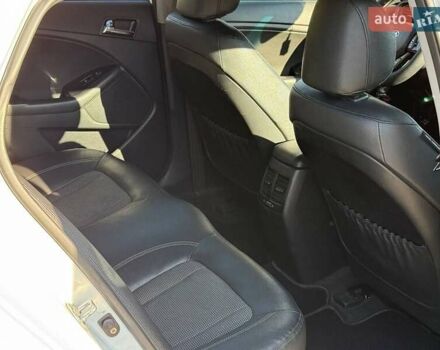 Білий Кіа Оптіма, об'ємом двигуна 2 л та пробігом 222 тис. км за 9440 $, фото 5 на Automoto.ua