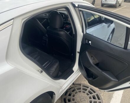 Белый Киа Оптима, объемом двигателя 2 л и пробегом 290 тыс. км за 6999 $, фото 8 на Automoto.ua