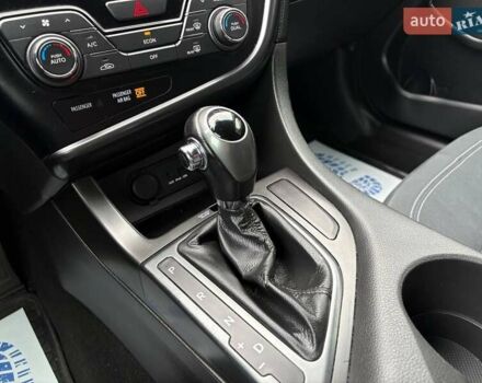 Белый Киа Оптима, объемом двигателя 2.36 л и пробегом 168 тыс. км за 9500 $, фото 12 на Automoto.ua