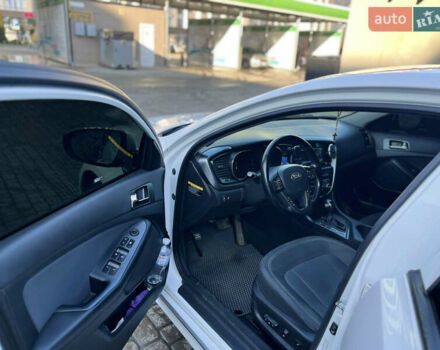 Белый Киа Оптима, объемом двигателя 2.4 л и пробегом 252 тыс. км за 9000 $, фото 5 на Automoto.ua