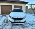 Белый Киа Оптима, объемом двигателя 2 л и пробегом 223 тыс. км за 8500 $, фото 1 на Automoto.ua