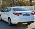 Белый Киа Оптима, объемом двигателя 2 л и пробегом 222 тыс. км за 9440 $, фото 17 на Automoto.ua