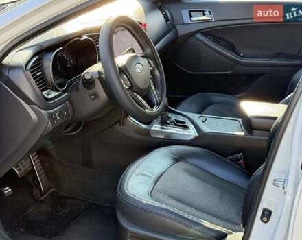 Білий Кіа Оптіма, об'ємом двигуна 2 л та пробігом 222 тис. км за 9440 $, фото 19 на Automoto.ua