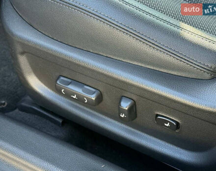 Білий Кіа Оптіма, об'ємом двигуна 2 л та пробігом 222 тис. км за 9440 $, фото 2 на Automoto.ua