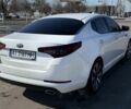 Белый Киа Оптима, объемом двигателя 2 л и пробегом 210 тыс. км за 9245 $, фото 4 на Automoto.ua