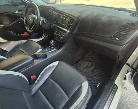 Белый Киа Оптима, объемом двигателя 2 л и пробегом 85 тыс. км за 12500 $, фото 11 на Automoto.ua