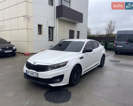 Белый Киа Оптима, объемом двигателя 2.4 л и пробегом 302 тыс. км за 8500 $, фото 2 на Automoto.ua