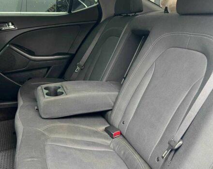 Білий Кіа Оптіма, об'ємом двигуна 2.4 л та пробігом 270 тис. км за 10000 $, фото 20 на Automoto.ua