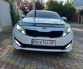 Белый Киа Оптима, объемом двигателя 2 л и пробегом 365 тыс. км за 7800 $, фото 6 на Automoto.ua