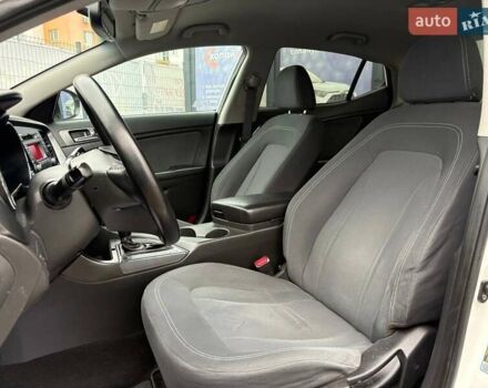 Белый Киа Оптима, объемом двигателя 2.36 л и пробегом 168 тыс. км за 9500 $, фото 8 на Automoto.ua