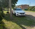 Белый Киа Оптима, объемом двигателя 2 л и пробегом 180 тыс. км за 9000 $, фото 2 на Automoto.ua
