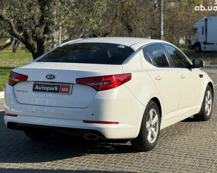 Белый Киа Оптима, объемом двигателя 2 л и пробегом 222 тыс. км за 9440 $, фото 12 на Automoto.ua