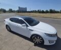 Білий Кіа Оптіма, об'ємом двигуна 2 л та пробігом 85 тис. км за 12200 $, фото 4 на Automoto.ua