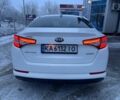 Білий Кіа Оптіма, об'ємом двигуна 2.4 л та пробігом 175 тис. км за 7900 $, фото 4 на Automoto.ua
