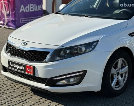 Белый Киа Оптима, объемом двигателя 2 л и пробегом 222 тыс. км за 9440 $, фото 1 на Automoto.ua