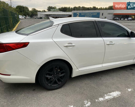 Білий Кіа Оптіма, об'ємом двигуна 2.4 л та пробігом 260 тис. км за 7800 $, фото 4 на Automoto.ua