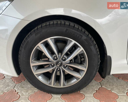 Белый Киа Оптима, объемом двигателя 2.4 л и пробегом 79 тыс. км за 14500 $, фото 14 на Automoto.ua