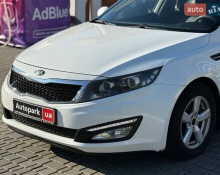 Білий Кіа Оптіма, об'ємом двигуна 2 л та пробігом 222 тис. км за 9440 $, фото 1 на Automoto.ua