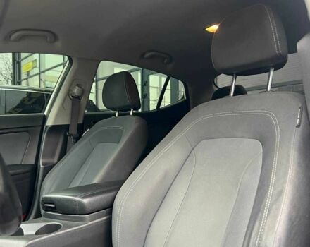 Білий Кіа Оптіма, об'ємом двигуна 2.4 л та пробігом 270 тис. км за 10000 $, фото 9 на Automoto.ua