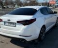 Білий Кіа Оптіма, об'ємом двигуна 2 л та пробігом 210 тис. км за 9400 $, фото 2 на Automoto.ua