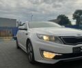 Белый Киа Оптима, объемом двигателя 2 л и пробегом 267 тыс. км за 9900 $, фото 2 на Automoto.ua