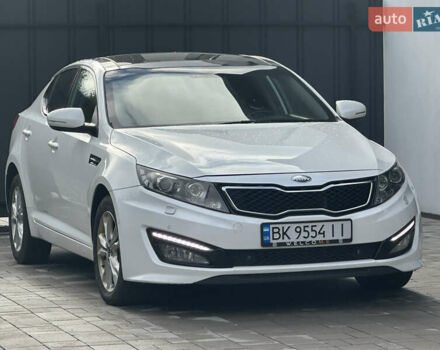 Белый Киа Оптима, объемом двигателя 1.69 л и пробегом 248 тыс. км за 9999 $, фото 3 на Automoto.ua