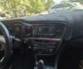 Білий Кіа Оптіма, об'ємом двигуна 2 л та пробігом 85 тис. км за 12200 $, фото 9 на Automoto.ua